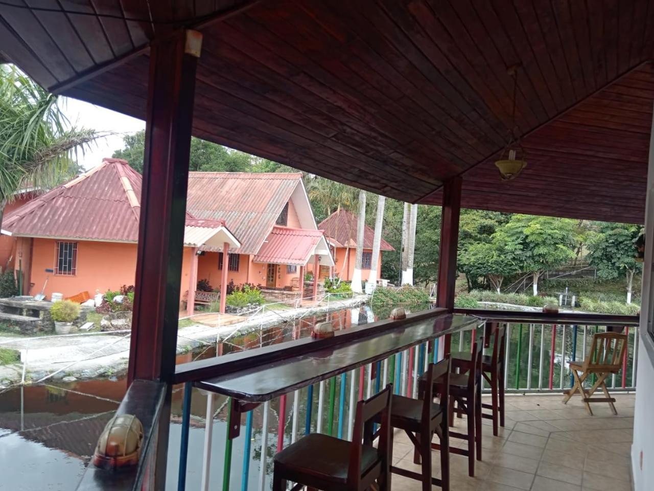 Cabanas Mountain River Lake Inn Nueva California 외부 사진