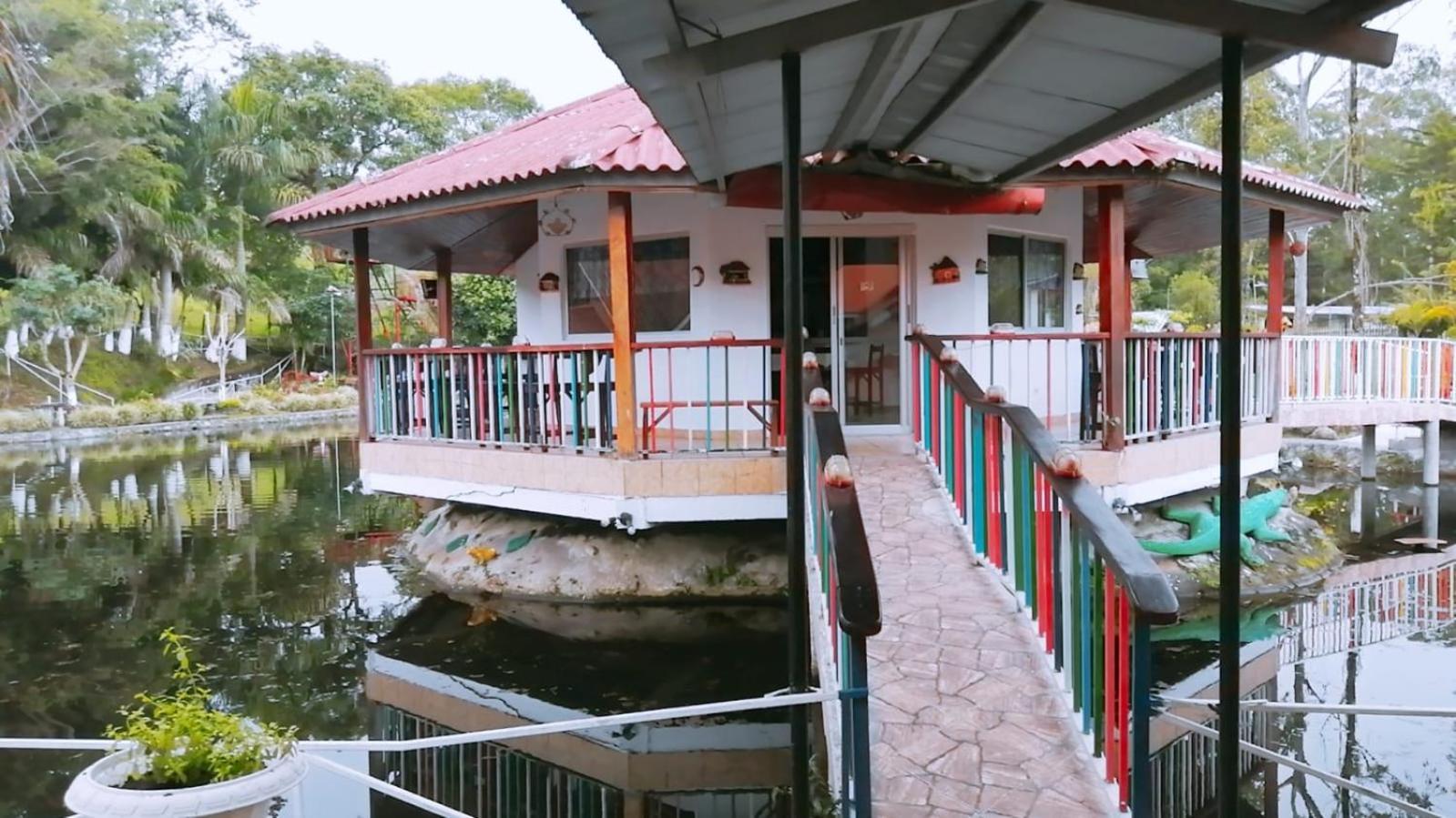 Cabanas Mountain River Lake Inn Nueva California 외부 사진